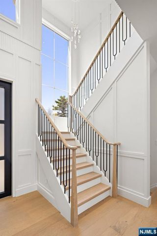 27 Garret Place, Glen Rock, NJ 07452