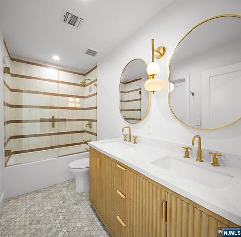 27 Garret Place, Glen Rock, NJ 07452