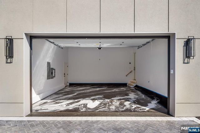 27 Garret Place, Glen Rock, NJ 07452