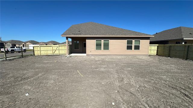 7301 Cattlemen Dr, Corpus Christi, TX 78414