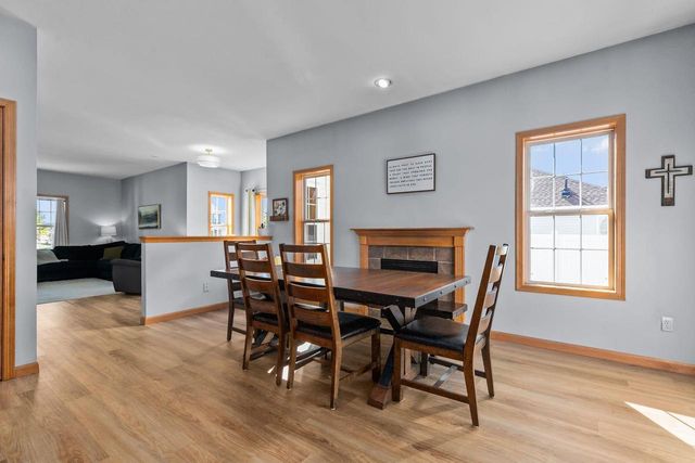 4124 E GLORY LANE, Appleton, WI 54913