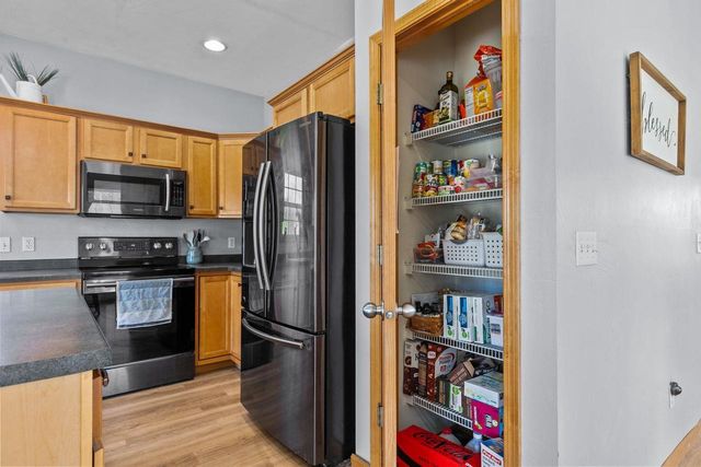 4124 E GLORY LANE, Appleton, WI 54913