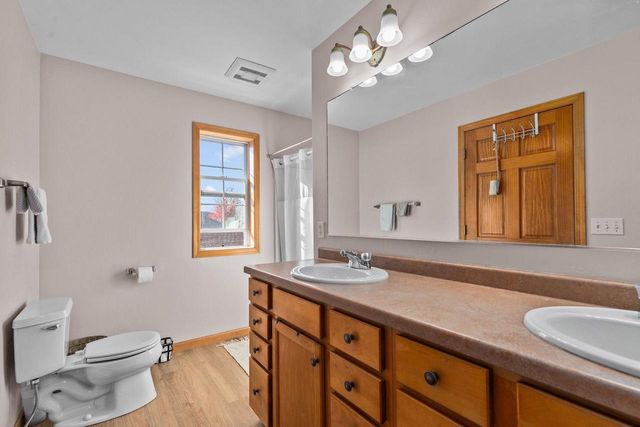 4124 E GLORY LANE, Appleton, WI 54913