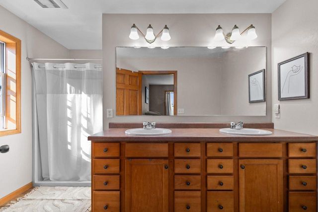 4124 E GLORY LANE, Appleton, WI 54913