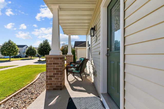 4124 E GLORY LANE, Appleton, WI 54913