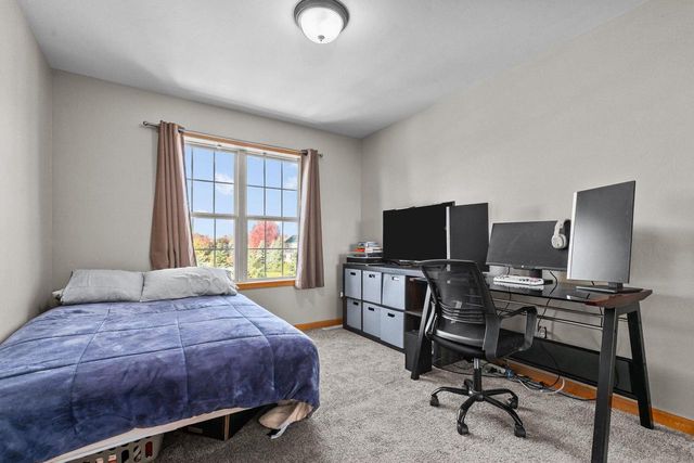 4124 E GLORY LANE, Appleton, WI 54913