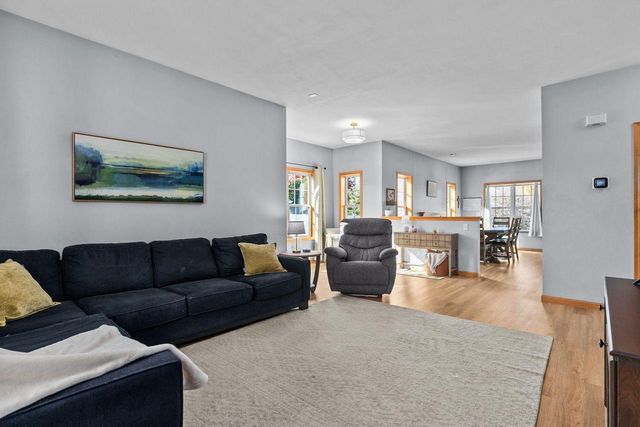 4124 E GLORY LANE, Appleton, WI 54913