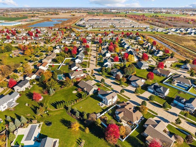 4124 E GLORY LANE, Appleton, WI 54913