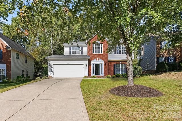 9423 Willow Tree Lane, Charlotte, NC 28277