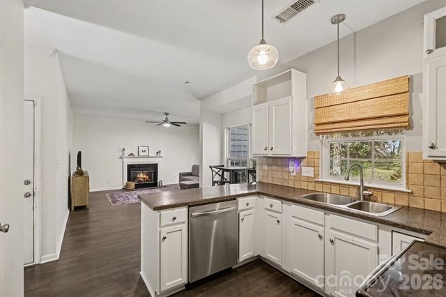 9423 Willow Tree Lane, Charlotte, NC 28277