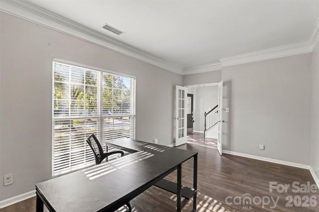 9423 Willow Tree Lane, Charlotte, NC 28277