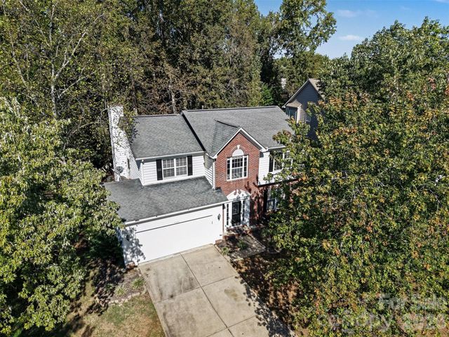 9423 Willow Tree Lane, Charlotte, NC 28277