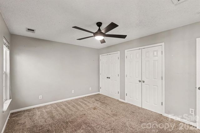 9423 Willow Tree Lane, Charlotte, NC 28277