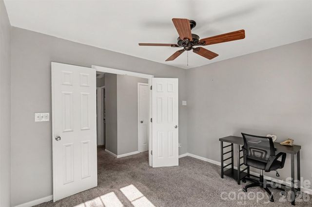 9423 Willow Tree Lane, Charlotte, NC 28277