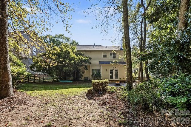 9423 Willow Tree Lane, Charlotte, NC 28277