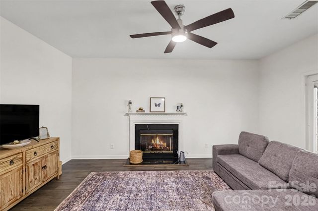 9423 Willow Tree Lane, Charlotte, NC 28277