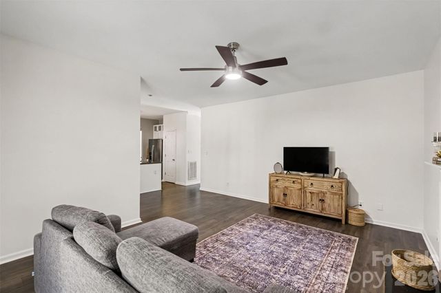9423 Willow Tree Lane, Charlotte, NC 28277