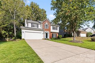 9423 Willow Tree Lane, Charlotte, NC 28277