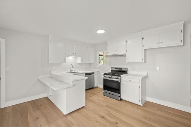 5913 Brett Dr, Sacramento, CA 95842