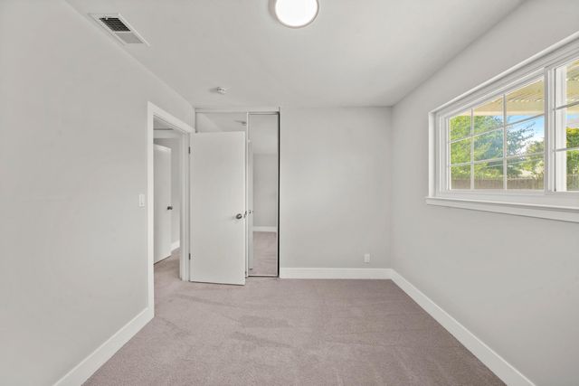 5913 Brett Dr, Sacramento, CA 95842