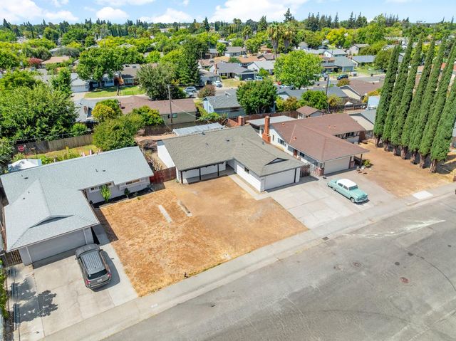 5913 Brett Dr, Sacramento, CA 95842