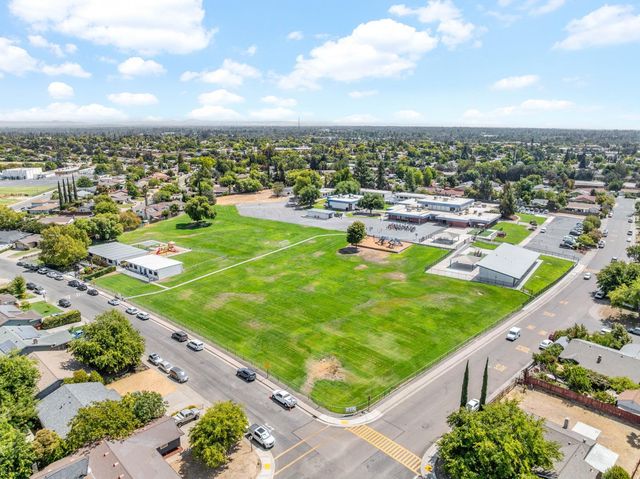5913 Brett Dr, Sacramento, CA 95842
