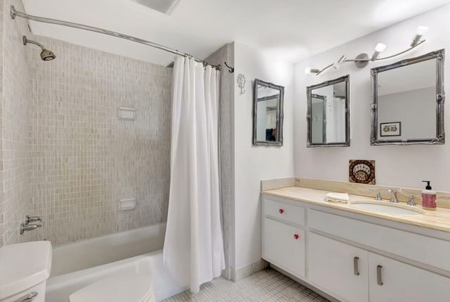 2600 N Flagler Drive 201, West Palm Beach, FL 33407