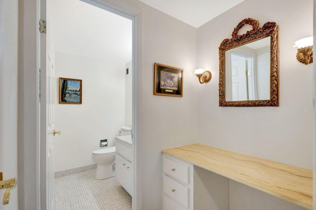 2600 N Flagler Drive 201, West Palm Beach, FL 33407