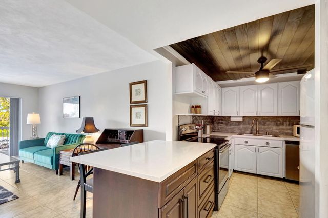 2600 N Flagler Drive 201, West Palm Beach, FL 33407