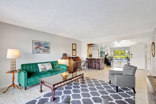 2600 N Flagler Drive 201, West Palm Beach, FL 33407