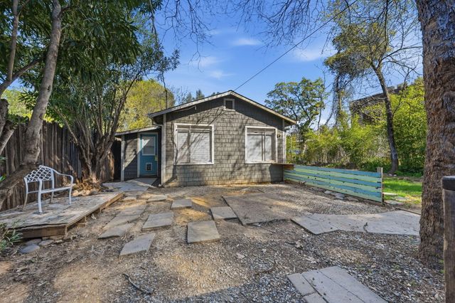 1377 Willis Street, Redding, CA 96001