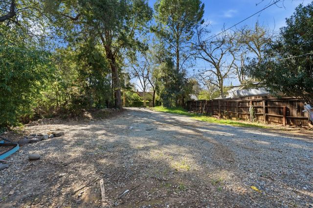 1377 Willis Street, Redding, CA 96001