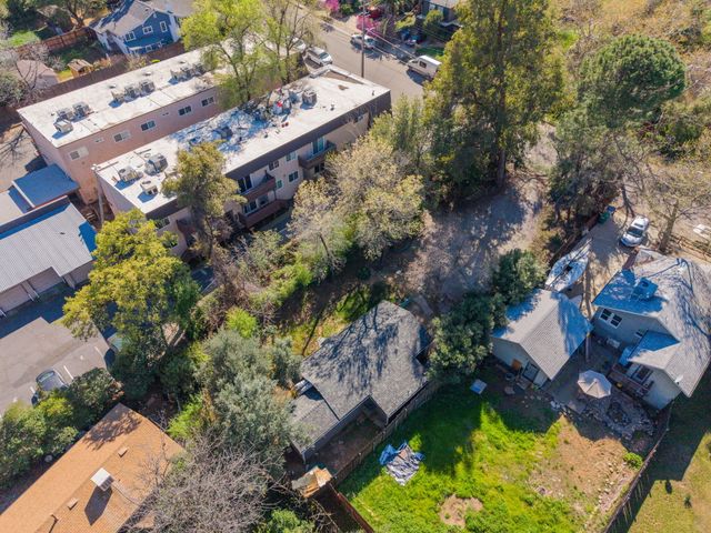 1377 Willis Street, Redding, CA 96001