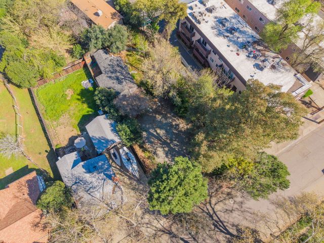 1377 Willis Street, Redding, CA 96001