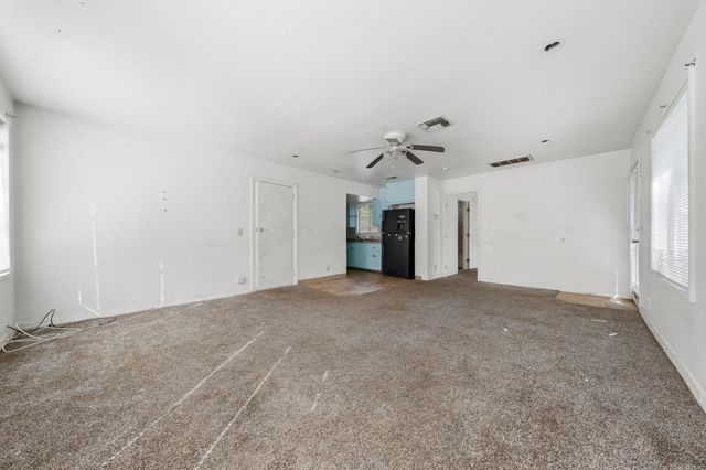 1377 Willis Street, Redding, CA 96001