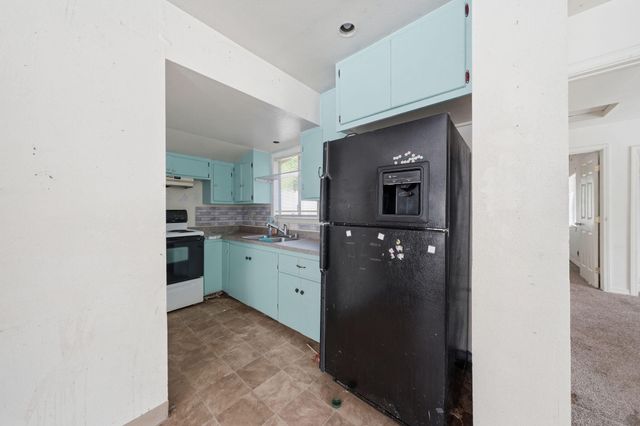 1377 Willis Street, Redding, CA 96001