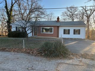 907 Oak Drive, Fenton, MO 63026