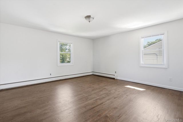 7 Kelly Street, Glen Cove, NY 11542