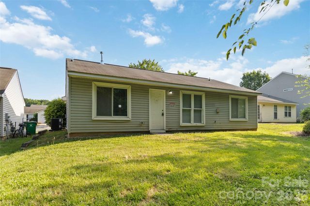 2721 Fairstone Avenue, Charlotte, NC 28269