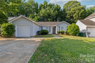 2721 Fairstone Avenue, Charlotte, NC 28269