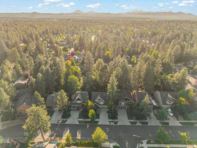 61131 Lodgepole Drive, Bend, OR 97702