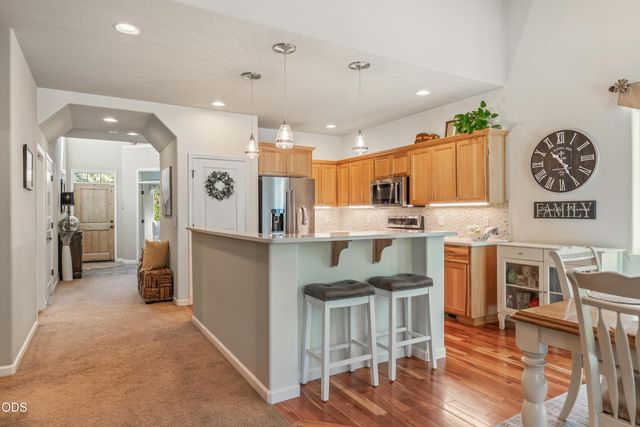 61131 Lodgepole Drive, Bend, OR 97702