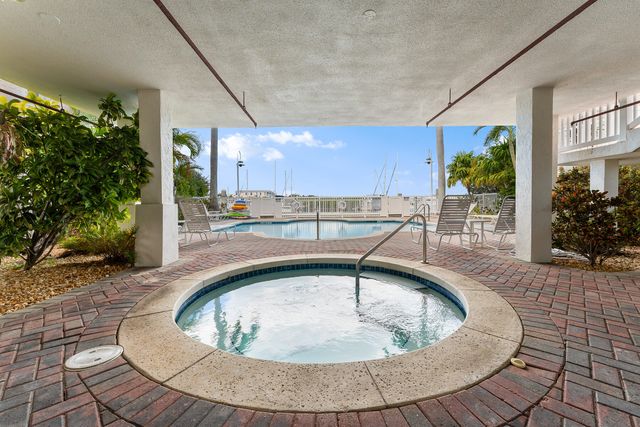 5601 College Road A201, Key West, FL 33040