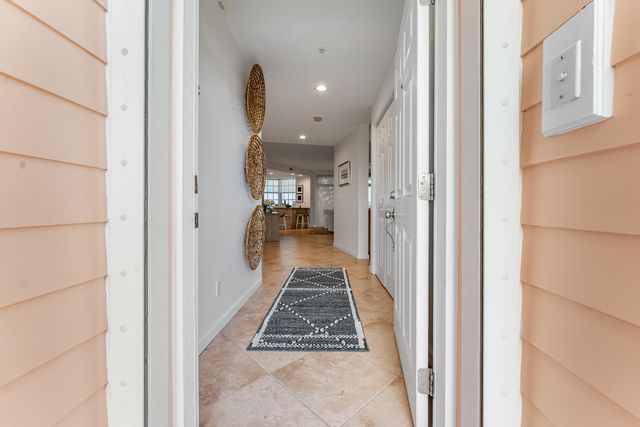 5601 College Road A201, Key West, FL 33040