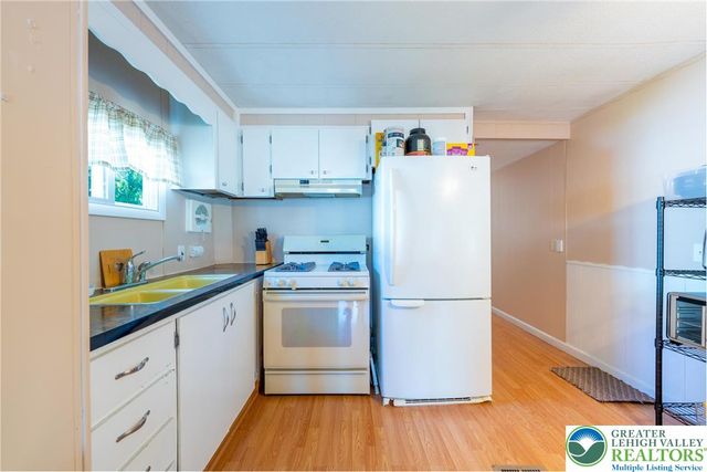 1190 Grange Road O4, Allentown City, PA 18106