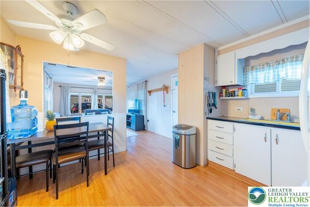 1190 Grange Road O4, Allentown City, PA 18106