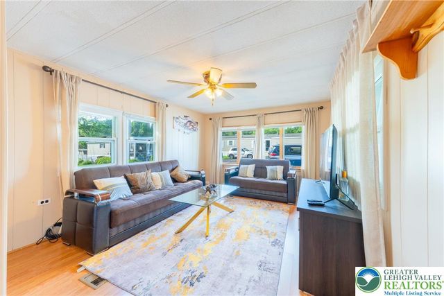 1190 Grange Road O4, Allentown City, PA 18106