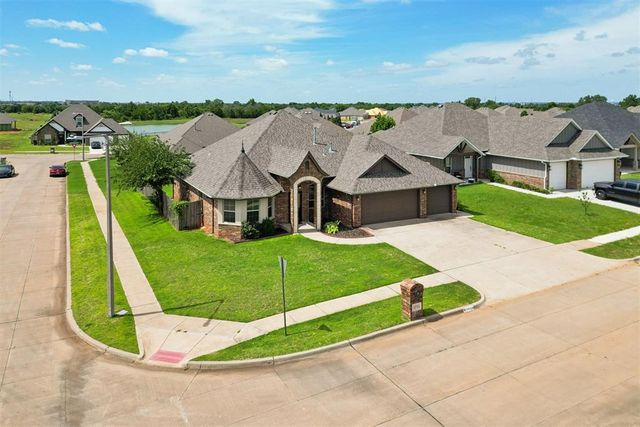 2916 Kingswood Drive, Norman, OK 73071
