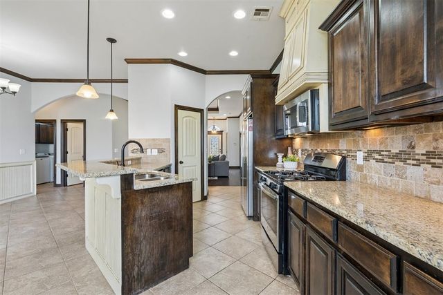 2916 Kingswood Drive, Norman, OK 73071