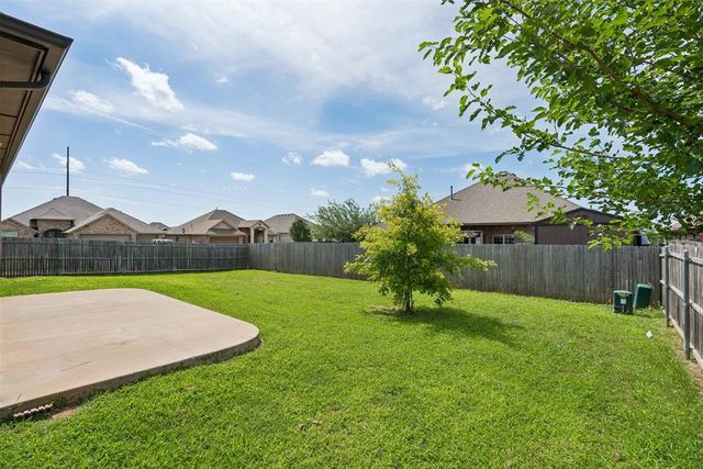 2916 Kingswood Drive, Norman, OK 73071